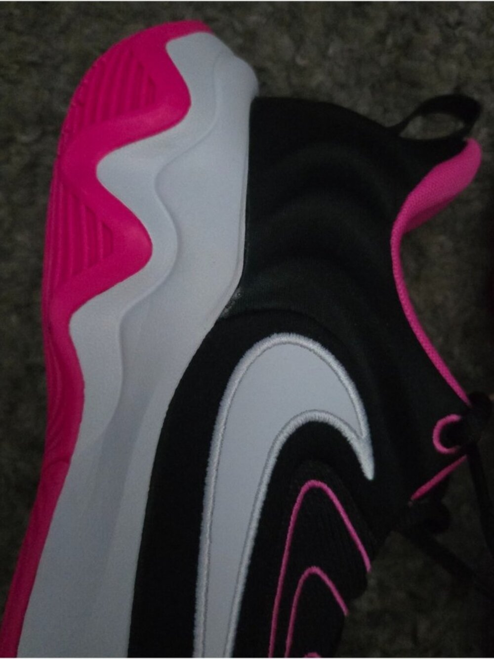 Giannis Immortality 4 GS 6Y Pink And Black Basketball Sneakers New 1026 - Picture 3 of 8